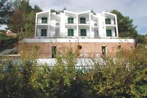 Desmais Apartment *