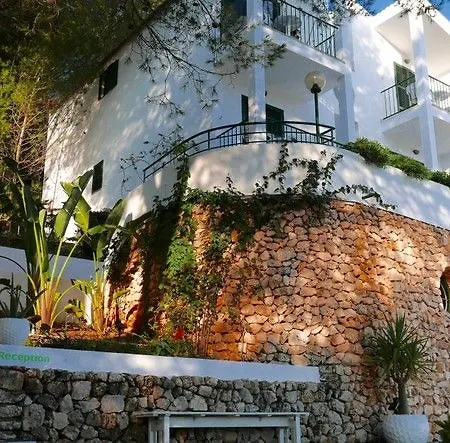 Desmais Cala Galdana (Menorca)