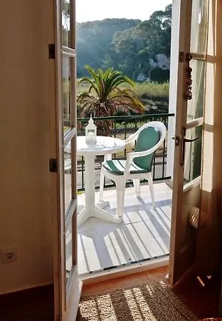 Desmais Apartment *