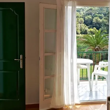 Desmais Apartment